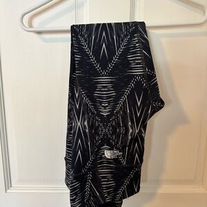 The North Face Monochrome Geometric Cropped Leggings